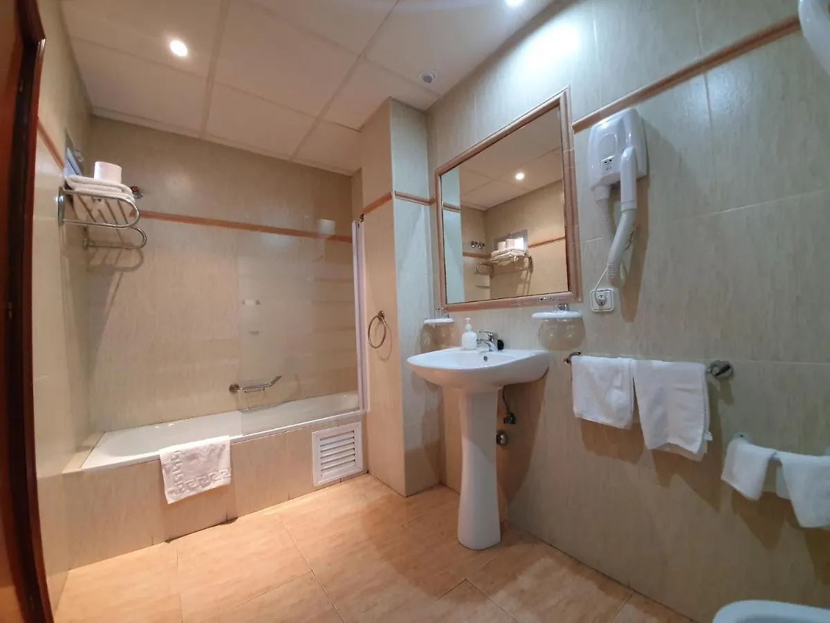 Aparthotel Luna-Guest Rooms Alcala de Guadaira Spain