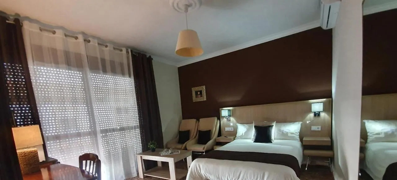Luna-Guest Rooms Alcala de Guadaira Aparthotel