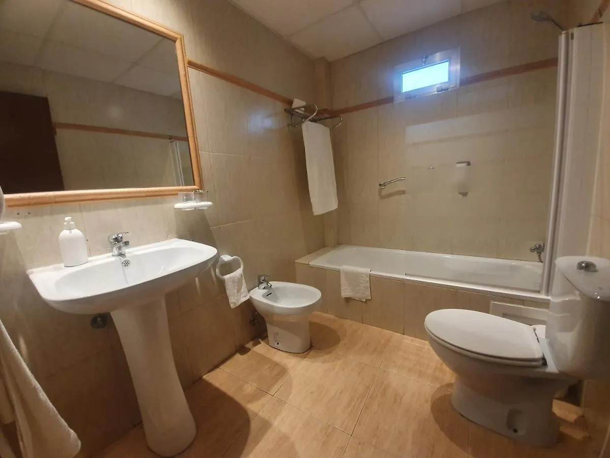 Aparthotel Luna-Guest Rooms Alcala de Guadaira