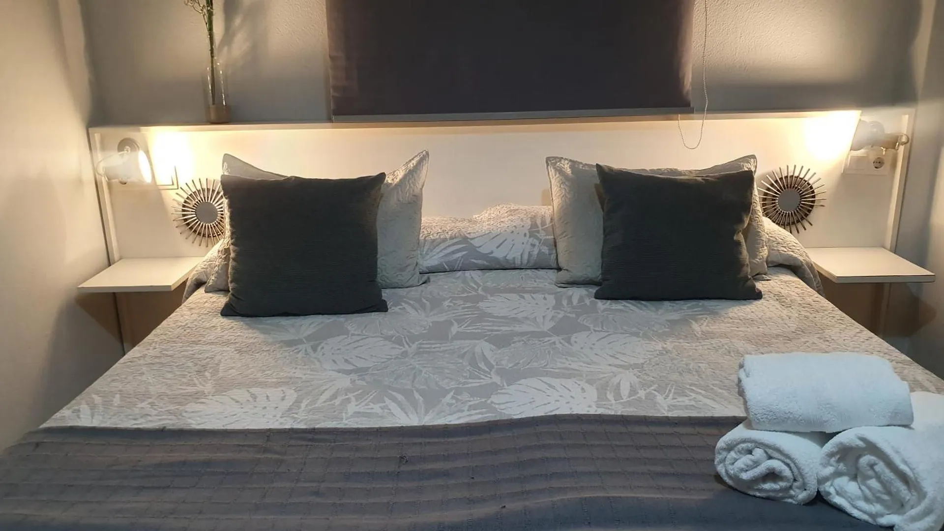 Luna-Guest Rooms Alcala de Guadaira 0*,  Spain