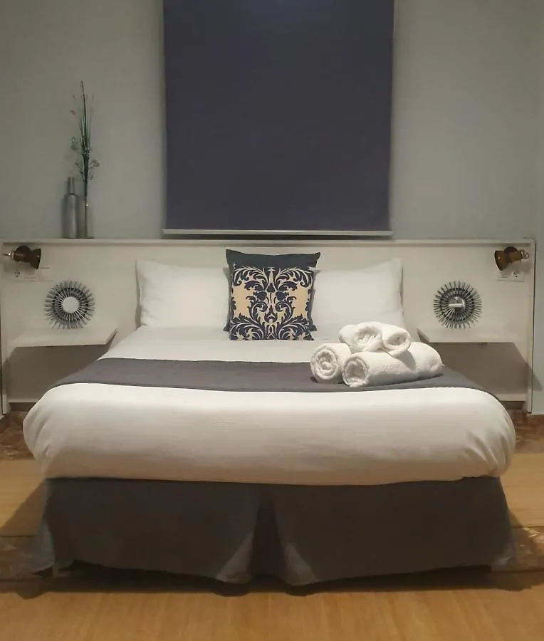 Luna-Guest Rooms Alcala de Guadaira Spain